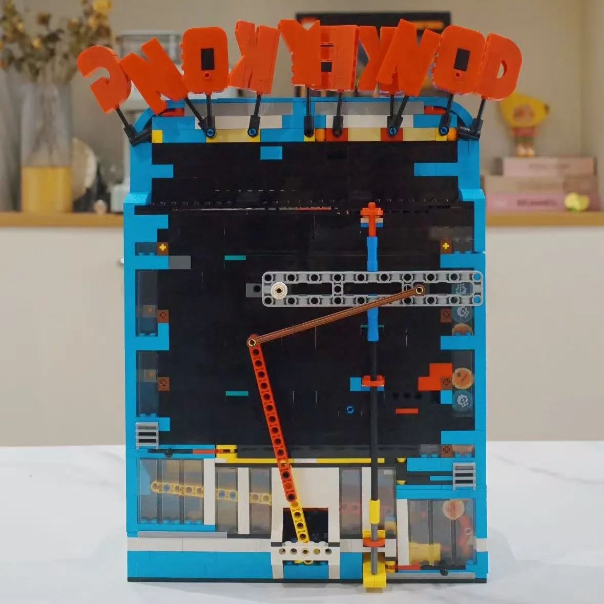 Arcade Vibes - 1371個のブロックで組み立てる、レトロなゲーム機のキャビネット。大人向けのクリスマスプレゼントに最適。レトロアーケードゲームの展示モデルとしても楽しめる。